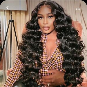28 inch Long bodywave black synthetic wig